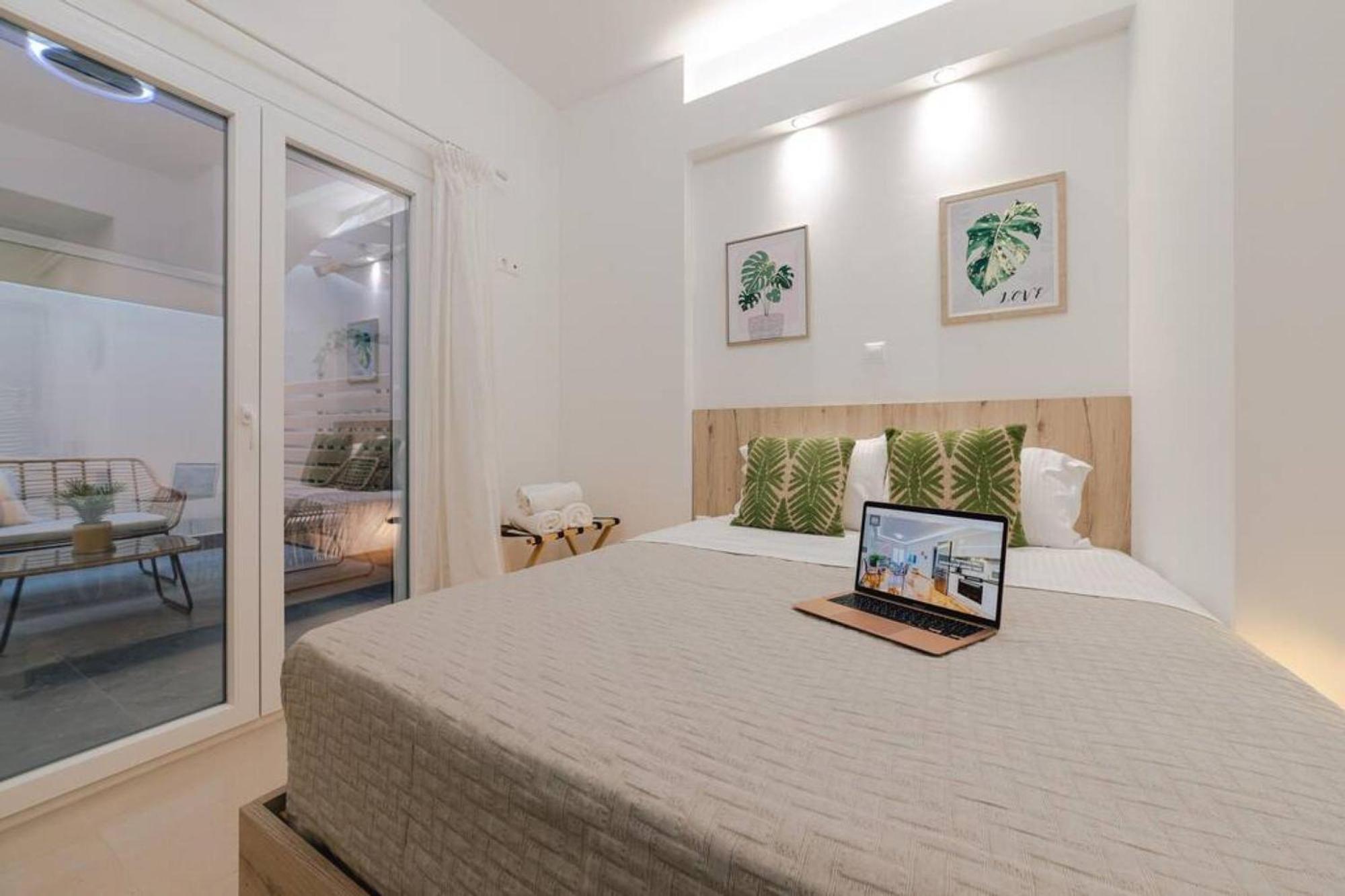 Small And Cozy Apartment Athens